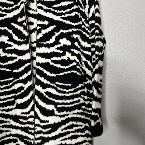 Sioni Zebra Duster Cardigan Size Large Viscose Black White NWT - Picture 3 of 11